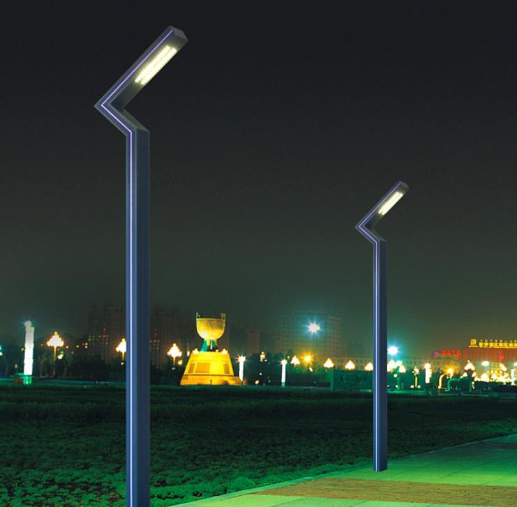 Moderni i jednostavni polovi aluminija od 3-4 metara za vanzemaljsku lampu parka vile